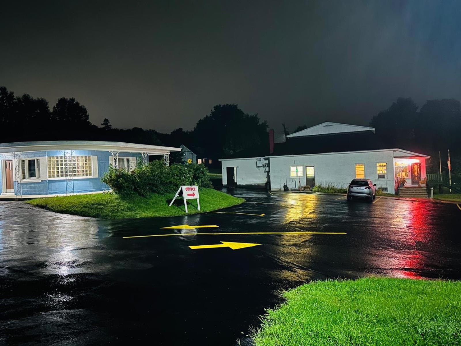 Stiles Motel Hill View Woodstock Luaran gambar